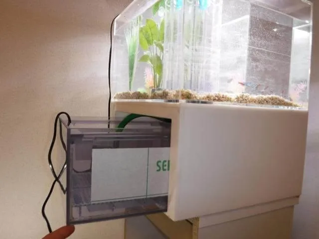 スライド可能な濾過槽の為、掃除・メンテナンスが楽になります。