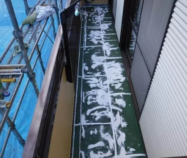 入隅・ひび割れシーリング